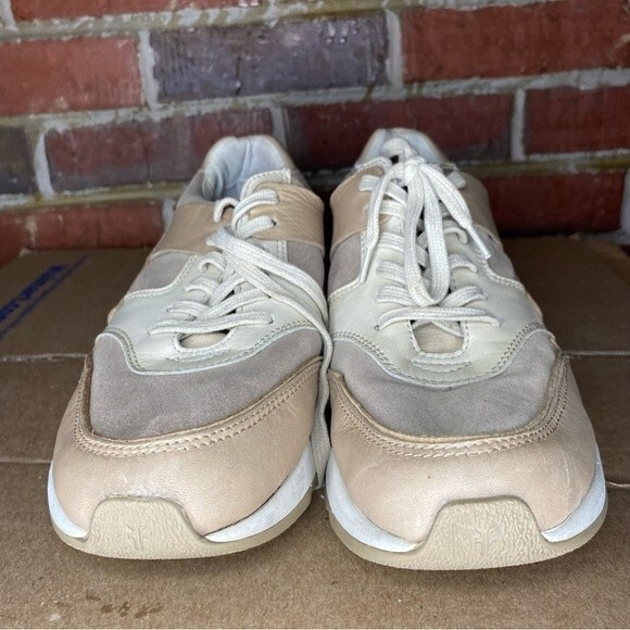 Willow Low Lace-Up Leather/Suede Running Sneaker Size 9 - Picture 2 of 10